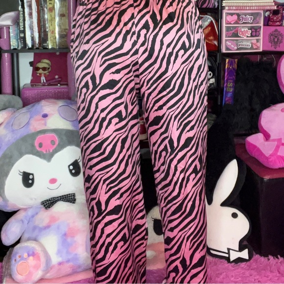 SOLD Mcbling Zebra pajama pants - Picture 3 of 4
